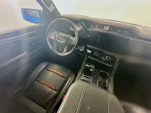 Used 2024 GMC Sierra 1500 AT4 w/ Technology Package image 9