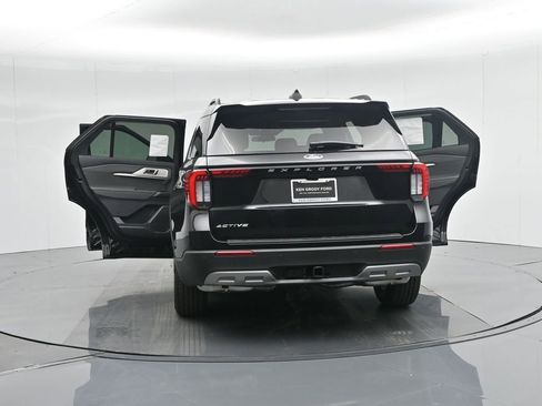 New 2025 Ford Explorer Active w/ Active Comfort Package image 28