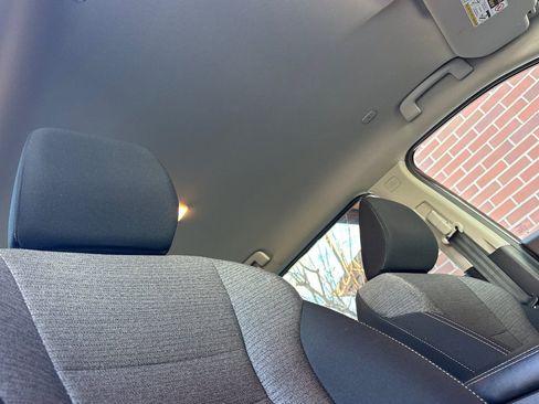 Used 2023 Nissan Rogue SV image 17