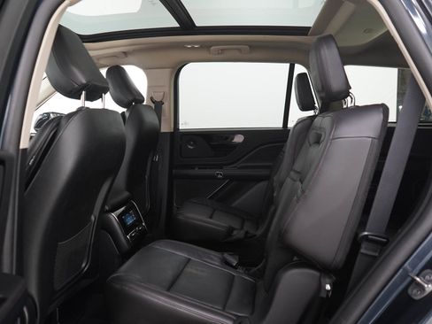 Used 2022 Lincoln Aviator Reserve w/ Equipment Group 201A AWD/4WD image 16