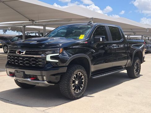 Used 2024 Chevrolet Silverado 1500 ZR2 w/ Technology Package AWD/4WD image 7