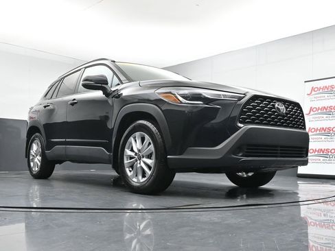 Used 2024 Toyota Corolla Cross LE image 33