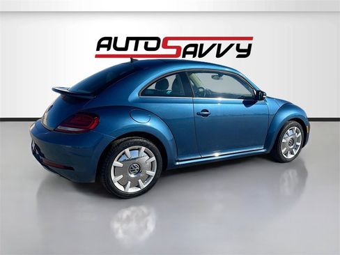 Used 2019 Volkswagen Beetle 2.0T SE w/ SE Premium Package image 7