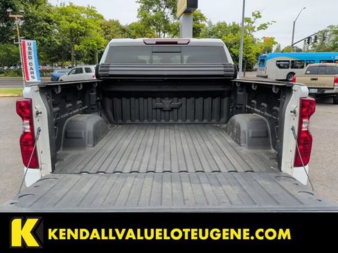 Used 2022 Chevrolet Silverado 1500 LT AWD/4WD image 21