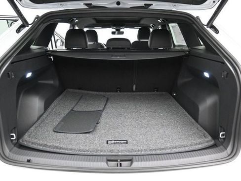 New 2026 Volkswagen Atlas Cross Sport SE image 12