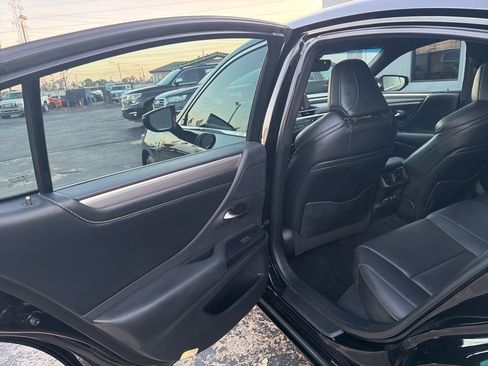 Used 2021 Lexus ES 350 F Sport w/ Accessory Package image 14