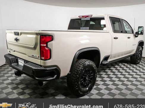New 2026 Chevrolet Silverado 2500 ZR2 AWD/4WD image 3