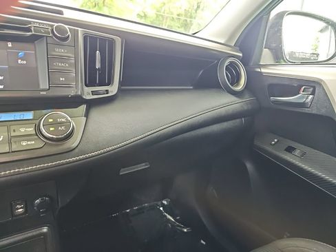 Used 2015 Toyota RAV4 XLE FWD image 27