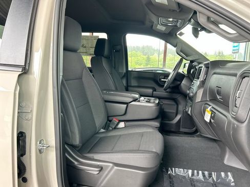New 2026 Chevrolet Silverado 1500 Custom Trail Boss w/ LPO, Dark Essentials Package AWD/4WD image 26