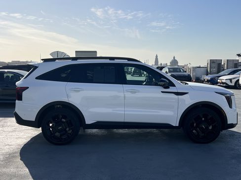 Certified 2024 Kia Sorento SX Prestige image 7