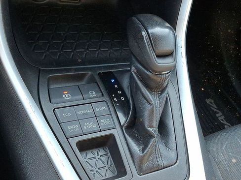 Certified 2021 Toyota RAV4 XLE image 14