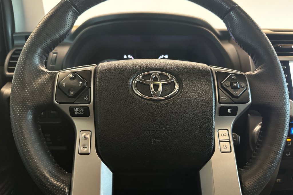 Used 2023 Toyota 4Runner Limited AWD/4WD image 25