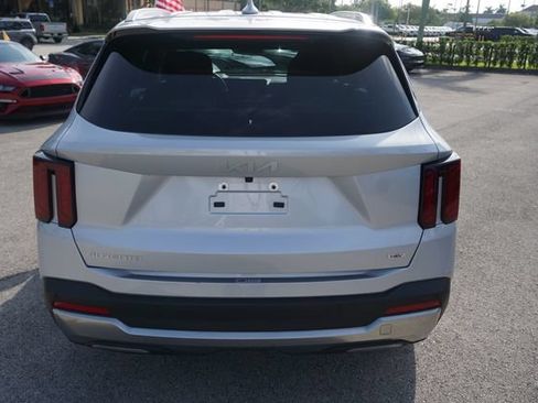 Used 2025 Kia Sorento EX FWD image 29