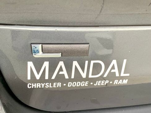 Used 2022 Jeep Grand Cherokee L Limited RWD image 43