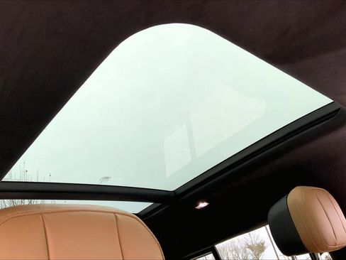 Used 2025 Land Rover Defender 130 V8 image 13