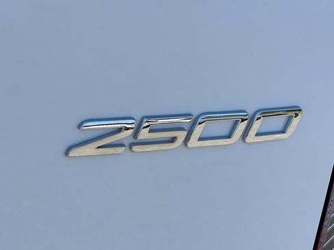 Used 2025 Mercedes-Benz Sprinter 2500 image 11