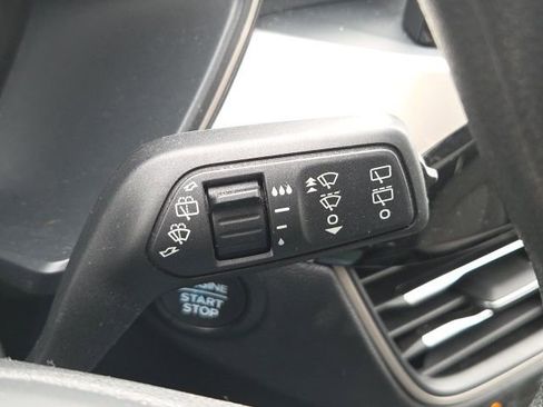 Used 2022 Ford Escape SE w/ SE Sport Appearance Package image 42