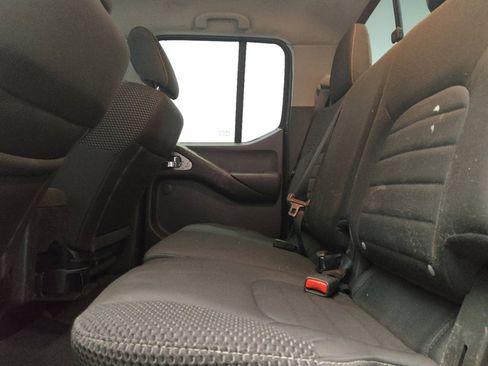 Used 2018 Nissan Frontier PRO-4X AWD/4WD image 18