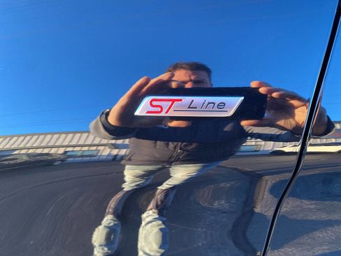 Used 2023 Ford Explorer ST-Line w/ Class IV Trailer Tow Package image 17