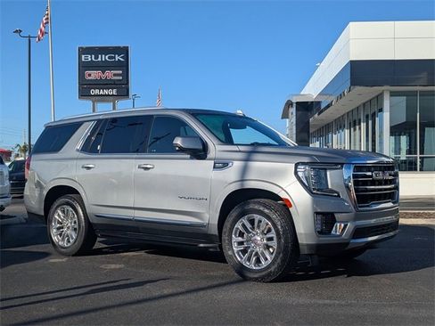 Used 2023 GMC Yukon SLT w/ SLT Premium Package image 2