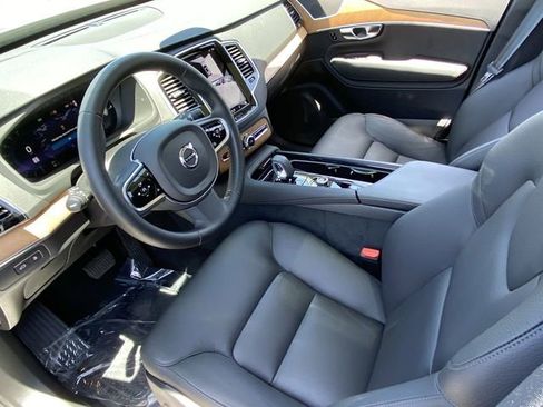 Certified 2025 Volvo XC90 T8 Plus w/ Protection Package Premier image 18