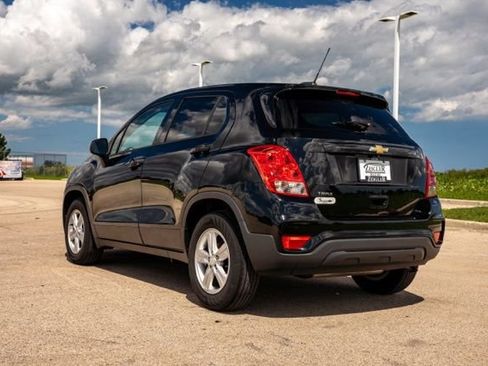 Used 2020 Chevrolet Trax LS w/ Tint and Cruise Package FWD image 5