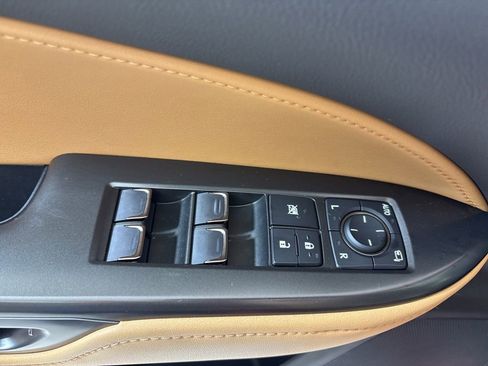 Used 2024 Lexus NX 250 FWD w/ Towing Package (2000 Lbs) image 18