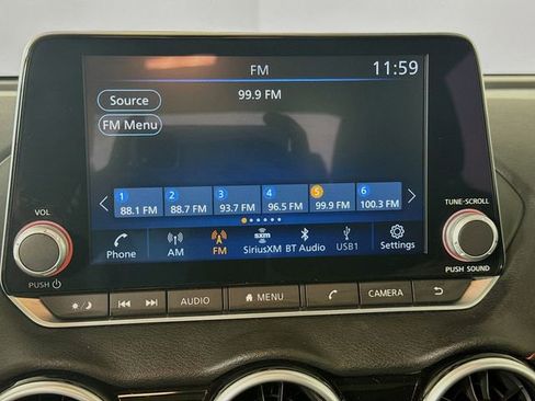 Used 2025 Nissan Sentra SR w/ SR Premium Package FWD image 18