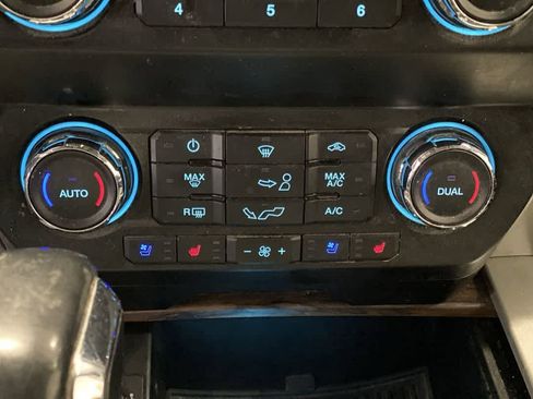 Used 2020 Ford F150 Lariat image 21