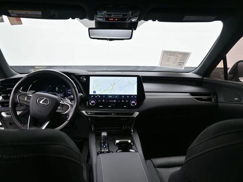 Used 2025 Lexus RX 450h AWD w/ Convenience Package image 15