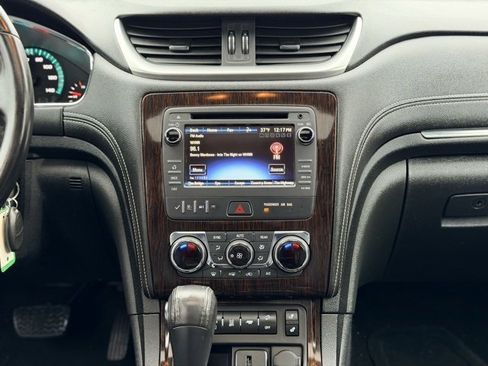 Used 2016 Chevrolet Traverse LT image 23
