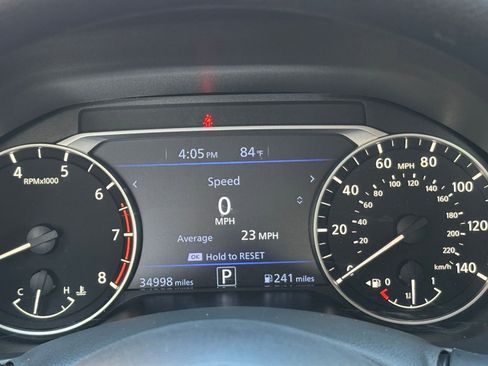 Used 2025 Nissan Altima 2.5 SV FWD image 35