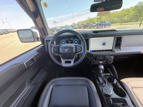 New 2026 Ford Bronco Outer Banks AWD/4WD image 22