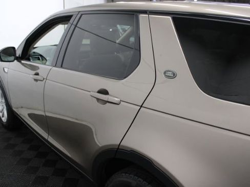 Used 2017 Land Rover Discovery Sport HSE image 8