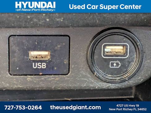Used 2023 Hyundai Elantra SEL w/ Convenience Package FWD image 22