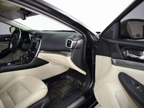 Used 2019 Nissan Maxima 3.5 SV w/ Floor Mat Group image 43