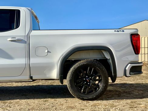 Used 2023 GMC Sierra 1500 Elevation image 16