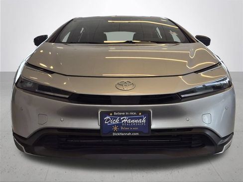 Used 2025 Toyota Prius LE FWD image 3