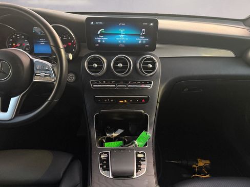 Used 2022 Mercedes-Benz GLC 300 image 11