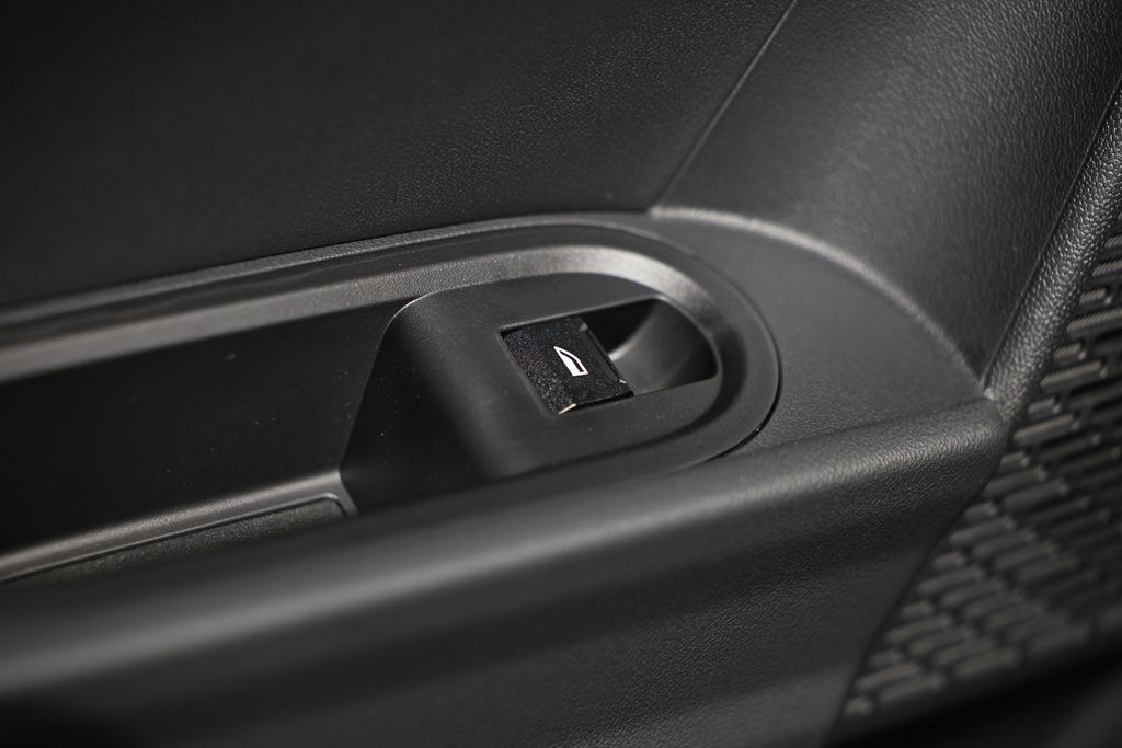 New 2026 MINI Cooper 4-Door Hardtop FWD image 24