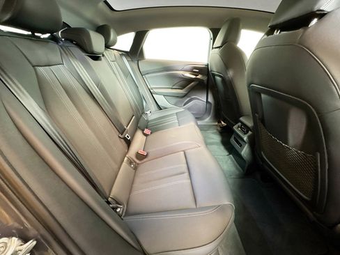 Used 2025 Audi A6 e-tron Premium Plus w/ Premium Plus image 25