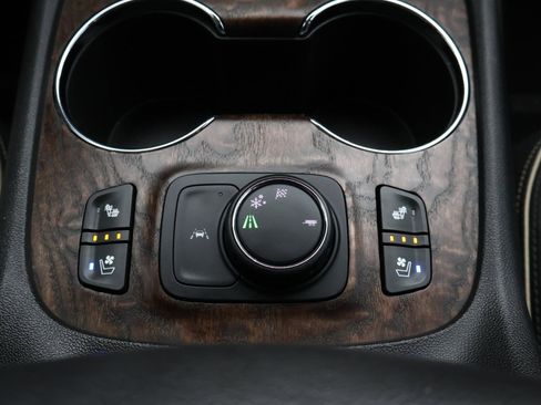 Used 2020 GMC Acadia Denali w/ Technology Package image 26