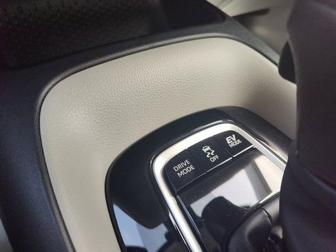 Used 2024 Toyota Corolla SE image 13