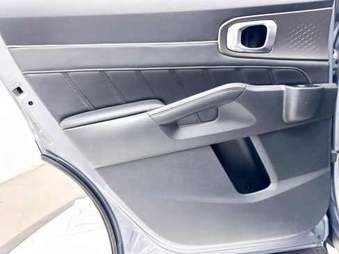 Certified 2025 Kia Sorento SX FWD image 5
