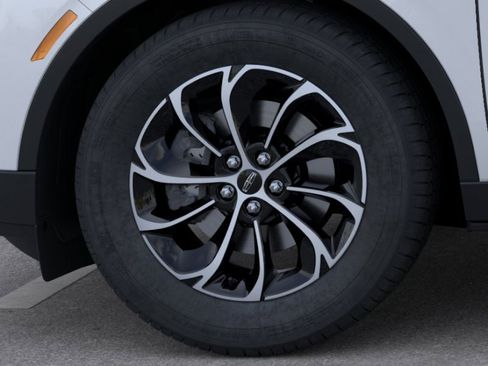New 2026 Lincoln Nautilus Premier w/ Equipment Group 102A AWD/4WD image 19