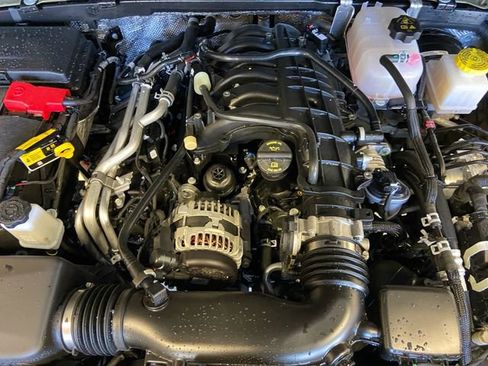 Used 2025 Jeep Gladiator Rubicon image 18