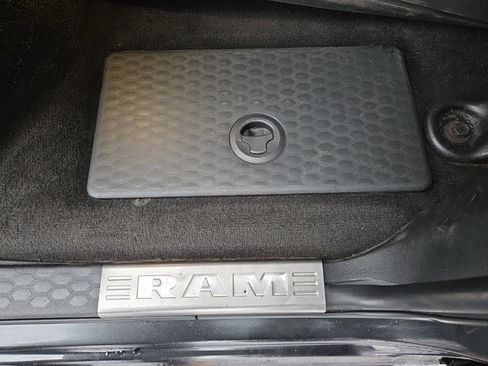 Used 2017 RAM 1500 Limited image 40