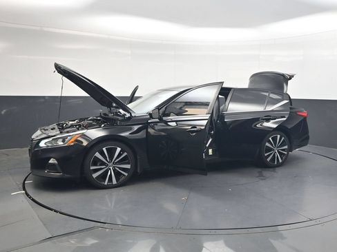 Used 2021 Nissan Altima 2.5 SR FWD image 42