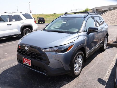 New 2026 Toyota Corolla Cross LE AWD/4WD image 4