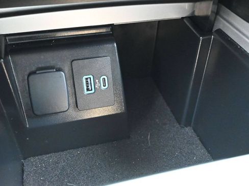 Used 2023 Ford Explorer ST w/ Equipment Group 401A AWD/4WD image 35